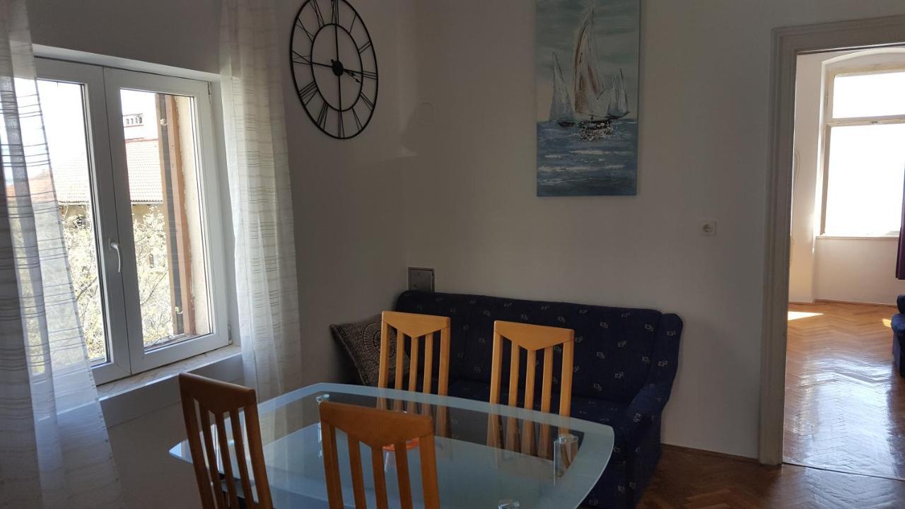 Sandi Apartment